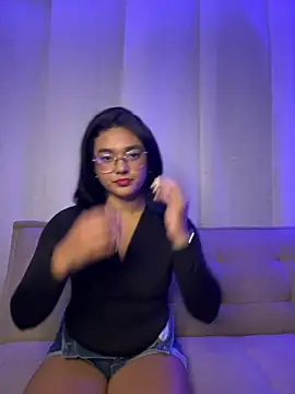 Snapshot of camianddanna chatting on 01/18/26, 12:58 camianddanna online show from 01/18/26, 12:58