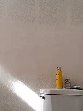 Snapshot of LargeDominoes chatting on 04/06/26, 11:27 LargeDominoes online show from 04/06/26, 11:27