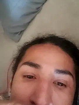 Snapshot of LargeDominoes chatting on 04/19/26, 06:54 LargeDominoes online show from 04/19/26, 06:54