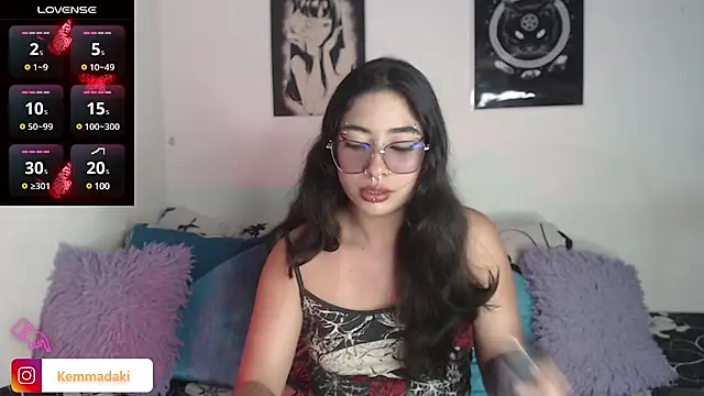 Snapshot of kemmadakii chatting on 02/05/25, 06:15 kemmadakii online show from 02/05/25, 06:15