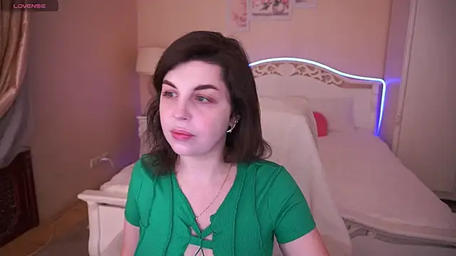 Snapshot of MirandaWong chatting on 01/29/25, 05:40 MirandaWong online show from 01/29/25, 05:40