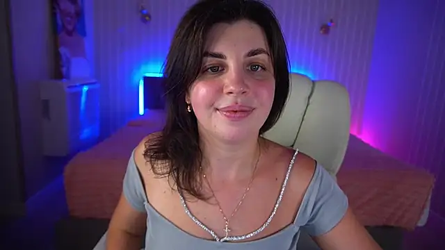 Snapshot of MirandaWong chatting on 09/13/25, 07:24 MirandaWong online show from 09/13/25, 07:24