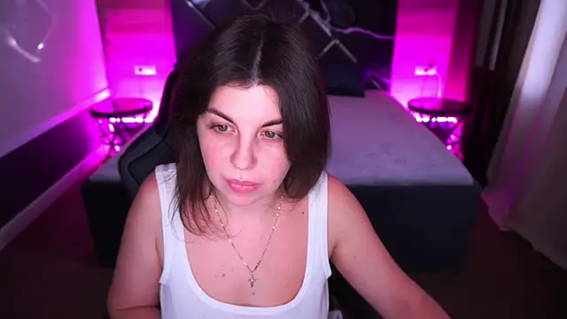 Snapshot of MirandaWong chatting on 11/13/25, 06:45 MirandaWong online show from 11/13/25, 06:45