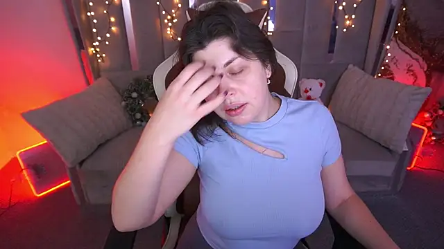 Snapshot of MirandaWong chatting on 02/08/26, 06:39 MirandaWong online show from 02/08/26, 06:39