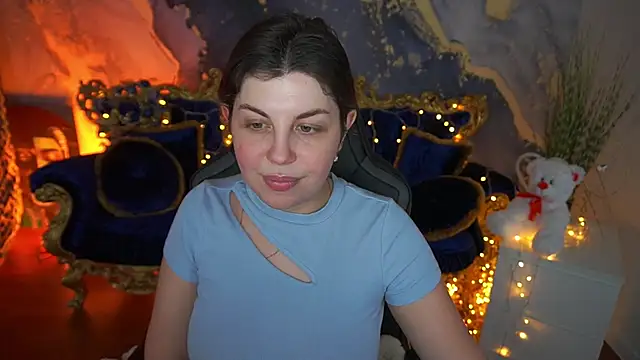 Snapshot of MirandaWong chatting on 03/05/26, 06:42 MirandaWong online show from 03/05/26, 06:42