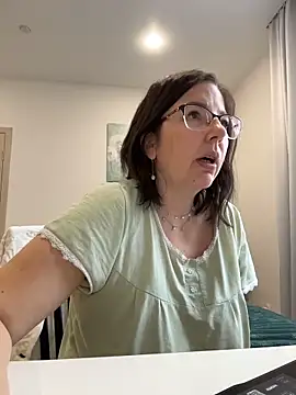 B Bonya m online show from 04/05/26, 04:09