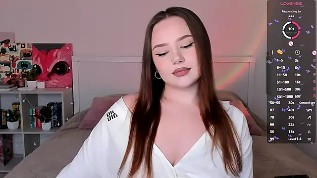 Snapshot of LittleKiitten chatting on 04/04/26, 02:47 LittleKiitten online show from 04/04/26, 02:47