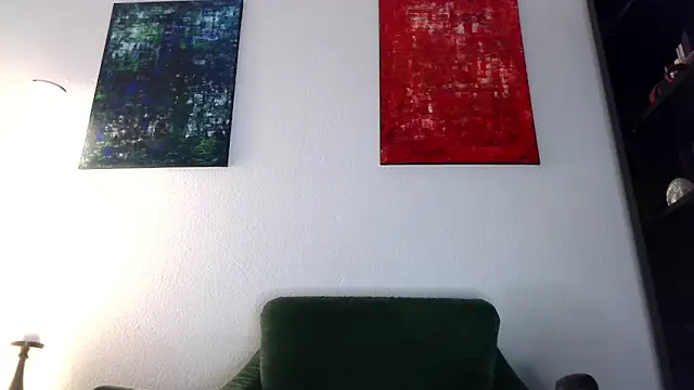 Snapshot of calioppe01 chatting on 04/12/26, 10:42 calioppe01 online show from 04/12/26, 10:42