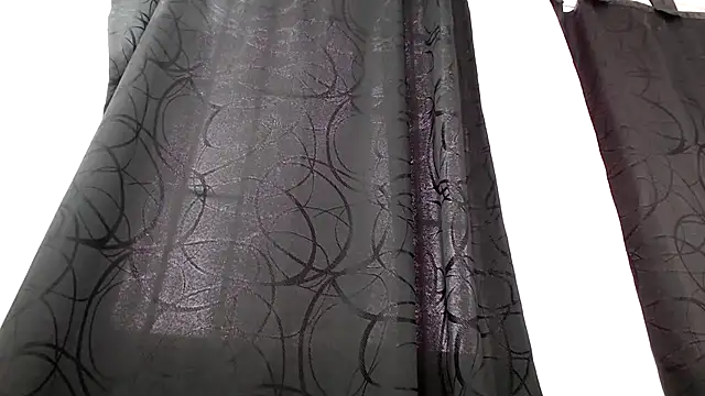 Snapshot of Kitten_Hot_ chatting on 11/29/25, 09:18 Kitten Hot online show from 11/29/25, 09:18