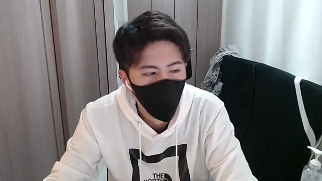 Snapshot of ryota_kkk chatting on 12/06/24, 03:44 ryota kkk online show from 12/06/24, 03:44