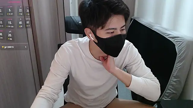 Snapshot of ryota_kkk chatting on 12/09/24, 02:28 ryota kkk online show from 12/09/24, 02:28