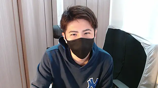 Snapshot of ryota_kkk chatting on 03/04/25, 12:01 ryota kkk online show from 03/04/25, 12:01