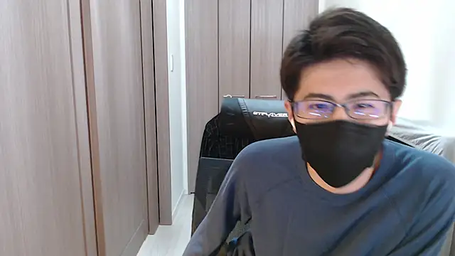 Snapshot of ryota_kkk chatting on 03/19/25, 04:24 ryota kkk online show from 03/19/25, 04:24