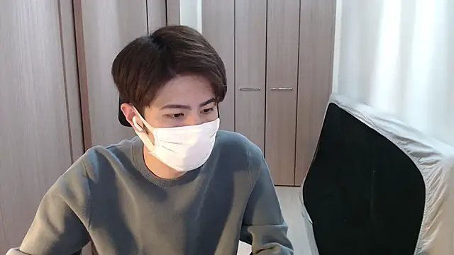 Snapshot of ryota_kkk chatting on 02/17/26, 12:56 ryota kkk online show from 02/17/26, 12:56