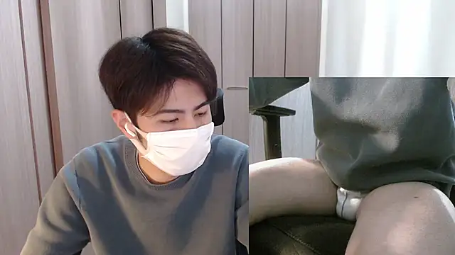 Snapshot of ryota_kkk chatting on 03/19/26, 11:25 ryota kkk online show from 03/19/26, 11:25