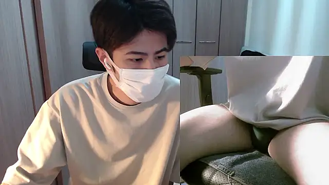 Snapshot of ryota_kkk chatting on 04/11/26, 12:09 ryota kkk online show from 04/11/26, 12:09