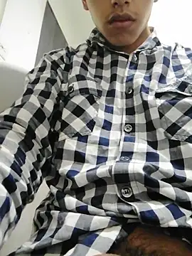 Snapshot of danuel23 chatting on 02/24/25, 05:54 danuel23 online show from 02/24/25, 05:54