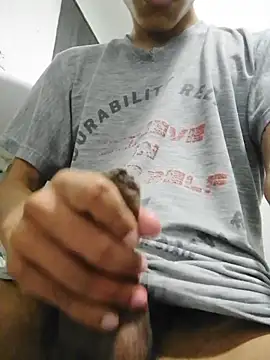 Snapshot of danuel23 chatting on 03/05/25, 06:54 danuel23 online show from 03/05/25, 06:54