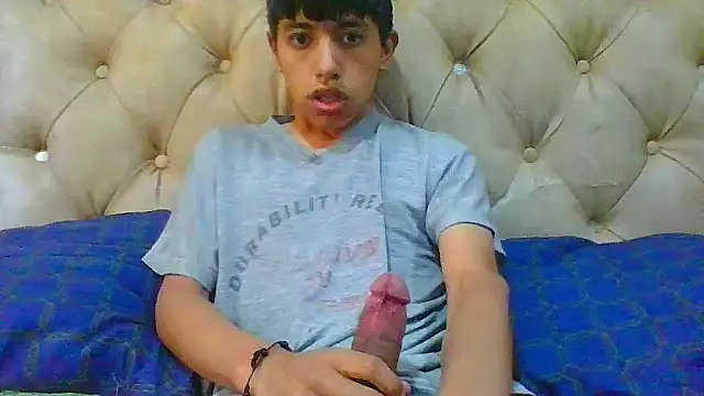 Snapshot of danuel23 chatting on 09/11/25, 04:29 danuel23 online show from 09/11/25, 04:29