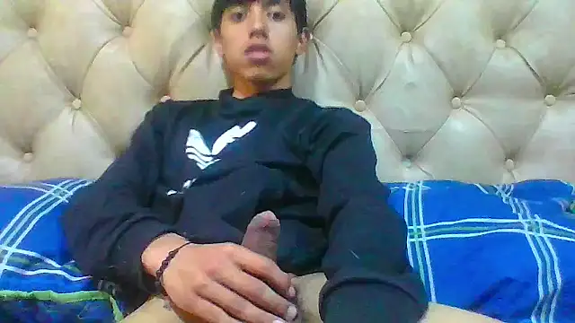 Snapshot of danuel23 chatting on 09/29/25, 09:30 danuel23 online show from 09/29/25, 09:30