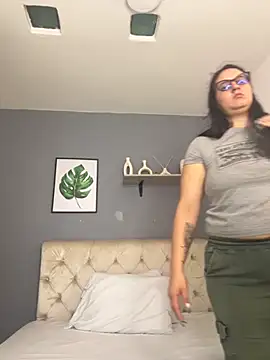 Snapshot of Soe_Lara chatting on 09/09/25, 11:10 Soe Lara online show from 09/09/25, 11:10