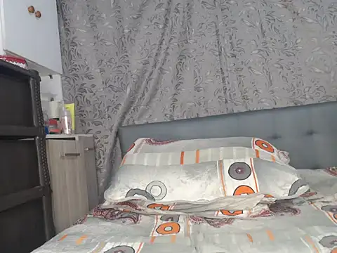 Snapshot of Soe_Lara chatting on 04/18/26, 02:43 Soe Lara online show from 04/18/26, 02:43