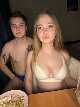 Family-Mm1 online show from 12/19/24, 07:51