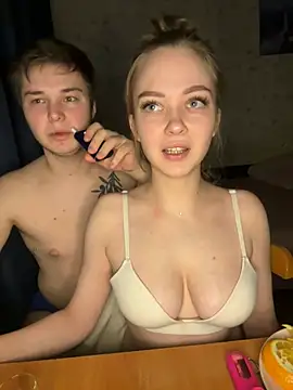 Family-Mm1 online show from 12/21/24, 11:45