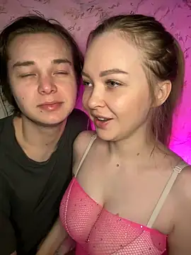 Snapshot of Family-Mm1 chatting on 02/21/26, 06:36 Family-Mm1 online show from 02/21/26, 06:36