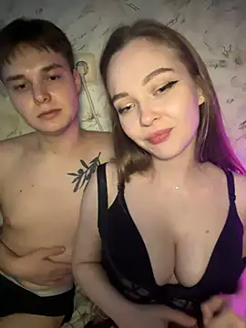 Snapshot of Family-Mm1 chatting on 03/29/26, 01:00 Family-Mm1 online show from 03/29/26, 01:00