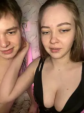 Snapshot of Family-Mm1 chatting on 04/03/26, 11:19 Family-Mm1 online show from 04/03/26, 11:19