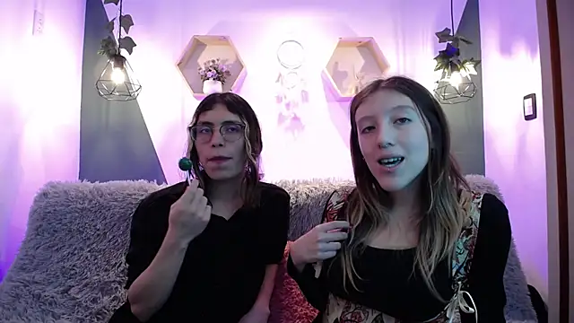 BRIAR AND BLAIR online show from 12/03/24, 02:05