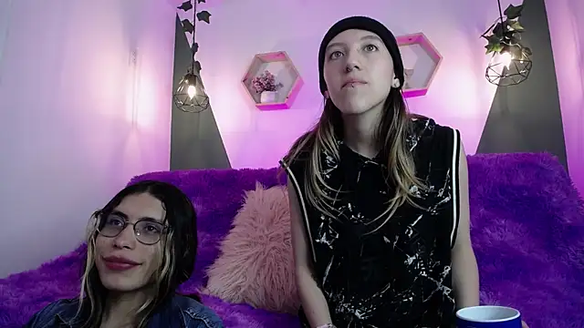 BRIAR AND BLAIR online show from 02/03/25, 02:13