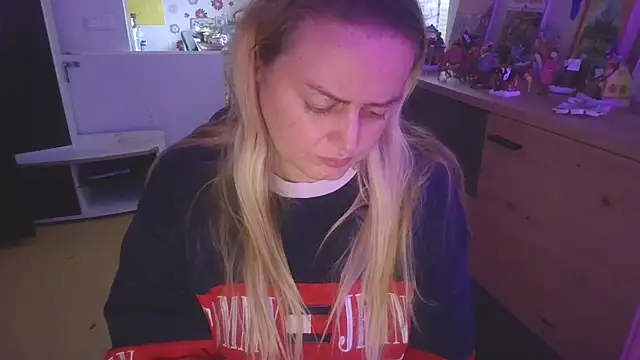 Meliss Official9 online show from 12/05/25, 09:40