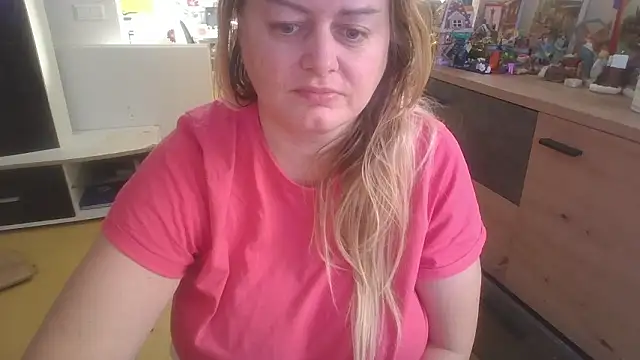 Snapshot of Meliss_Official9 chatting on 01/11/26, 08:19 Meliss Official9 online show from 01/11/26, 08:19