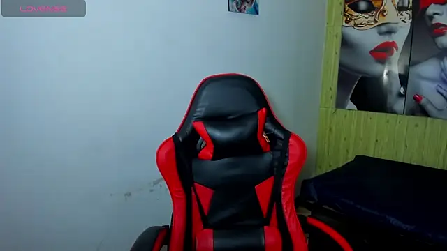 Snapshot of Catalehia_Milk chatting on 02/13/26, 10:06 Catalehia Milk online show from 02/13/26, 10:06