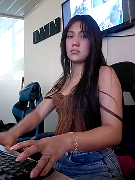 Snapshot of Catalehia_Milk chatting on 04/01/26, 10:40 Catalehia Milk online show from 04/01/26, 10:40