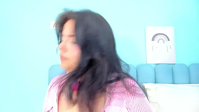 curvy rousi online show from 02/05/25, 02:26