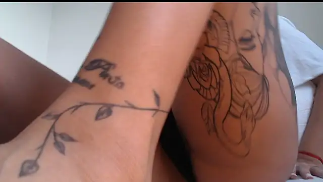 Snapshot of MARYADSUARD chatting on 01/16/25, 10:34 MARYADSUARD online show from 01/16/25, 10:34