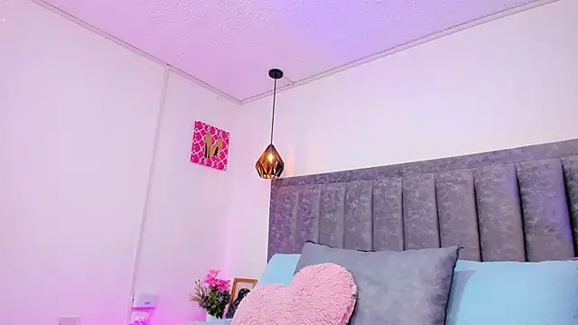 Valeria07  online show from 03/02/25, 02:30