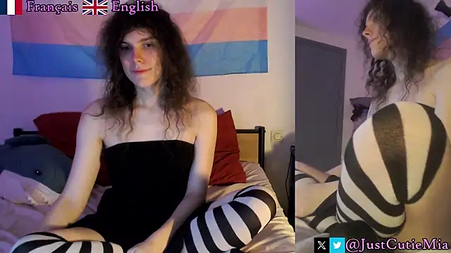 JustCutieMia online show from 11/07/25, 07:03