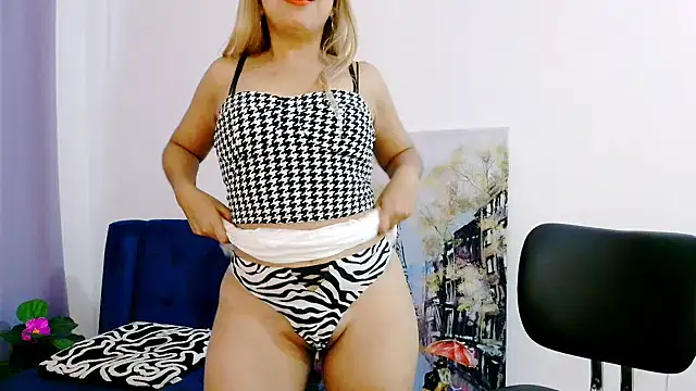 Snapshot of cielitos chatting on 09/23/25, 05:27 cielitos online show from 09/23/25, 05:27