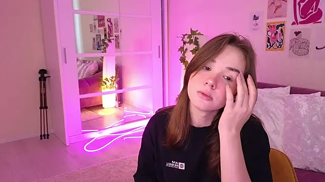 LindaRobertz online show from 03/21/25, 06:05