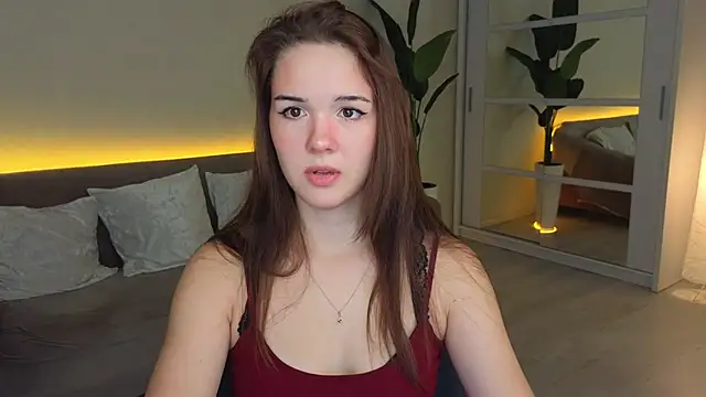 LindaRobertz online show from 09/15/25, 09:04