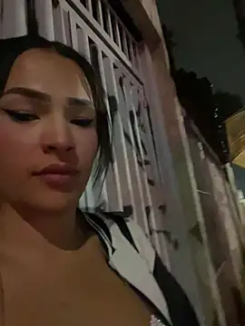 Snapshot of gll3nd4 chatting on 12/11/24, 02:19 gll3nd4 online show from 12/11/24, 02:19