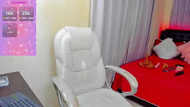 Hot beauty   online show from 01/23/25, 04:19