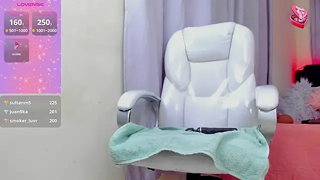 Hot beauty   online show from 01/26/25, 07:21