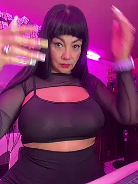 Hot beauty   online show from 04/16/26, 02:45