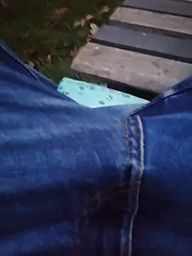 Warumnicht1980 online show from 10/11/25, 05:50