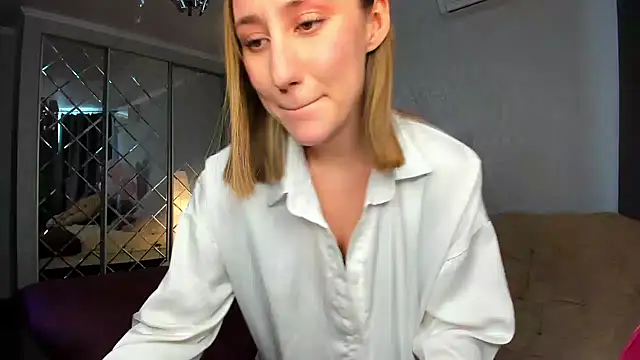 MelodyOfLovee online show from 01/25/25, 08:53